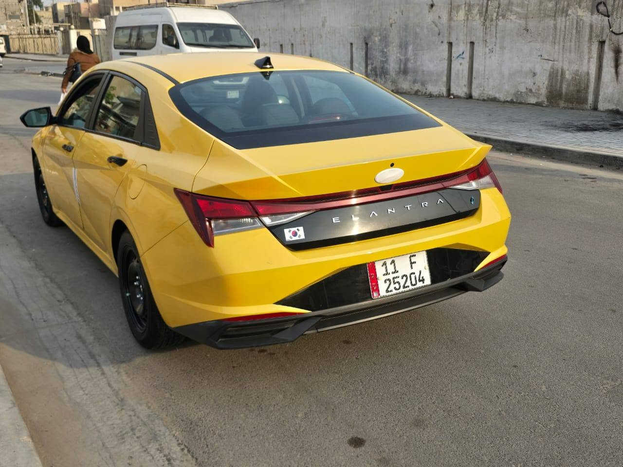 السلام عليكم
لنتراء للبيع مديل 2023
حادثها جاملغ تبديل وباب تعمير دواخل بيها شي بسيط جهه الحادث صور الحادث ولسونار موجود ماشيه 64 
كير مكينه كفاله 
مواصفات 
بصمه تشغيل ابواب رادار جانبي امامي بقيه المواصفات معروفه 
مكاني الشعب حي التجار 
لسعر 135 وبيها مجال للشراي يتصل وسهله 
الهاتف ***********
