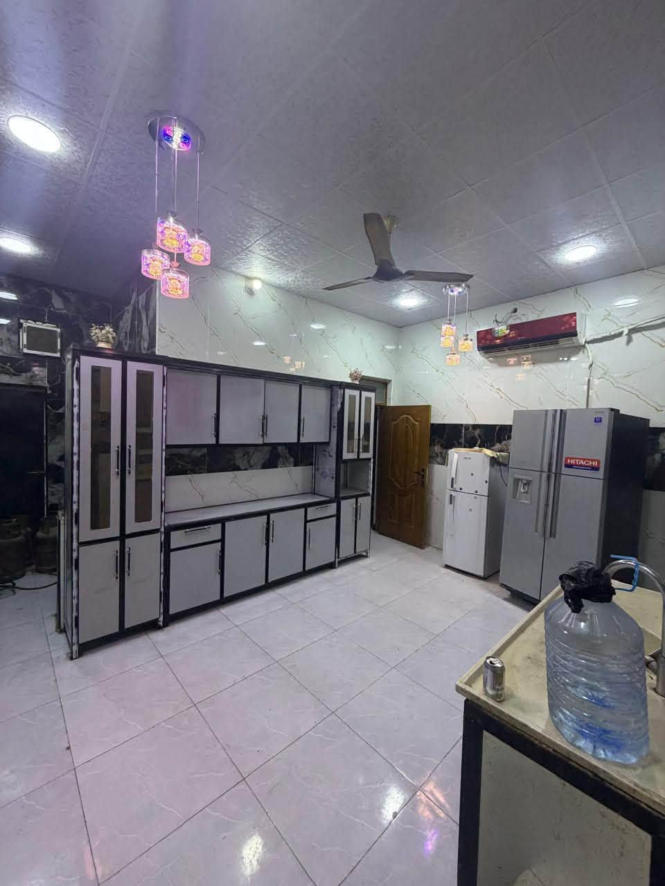 دار للبيع مدينة الصدر قرب مجمع السلام السكني  بي وصل الطابو من البلدية زراعي الناصرية الجديدة بنزلة الروف الدار يصير ركن اذا يتبلط الشارع والشوارع ع باب تبليط
عمر البناء اقل السنة شغل نضيف السقف (كونكريت ساقط) ( ارضية بورسلين) 
( المائيات دفن) ( انارة جيدة وجدارية)
بناء طابوق طابق واحد
غرف 2
منور 2
صالة
ديوانية
مطبخ 2
السعر 72 مليون

‭***********‬
***********
