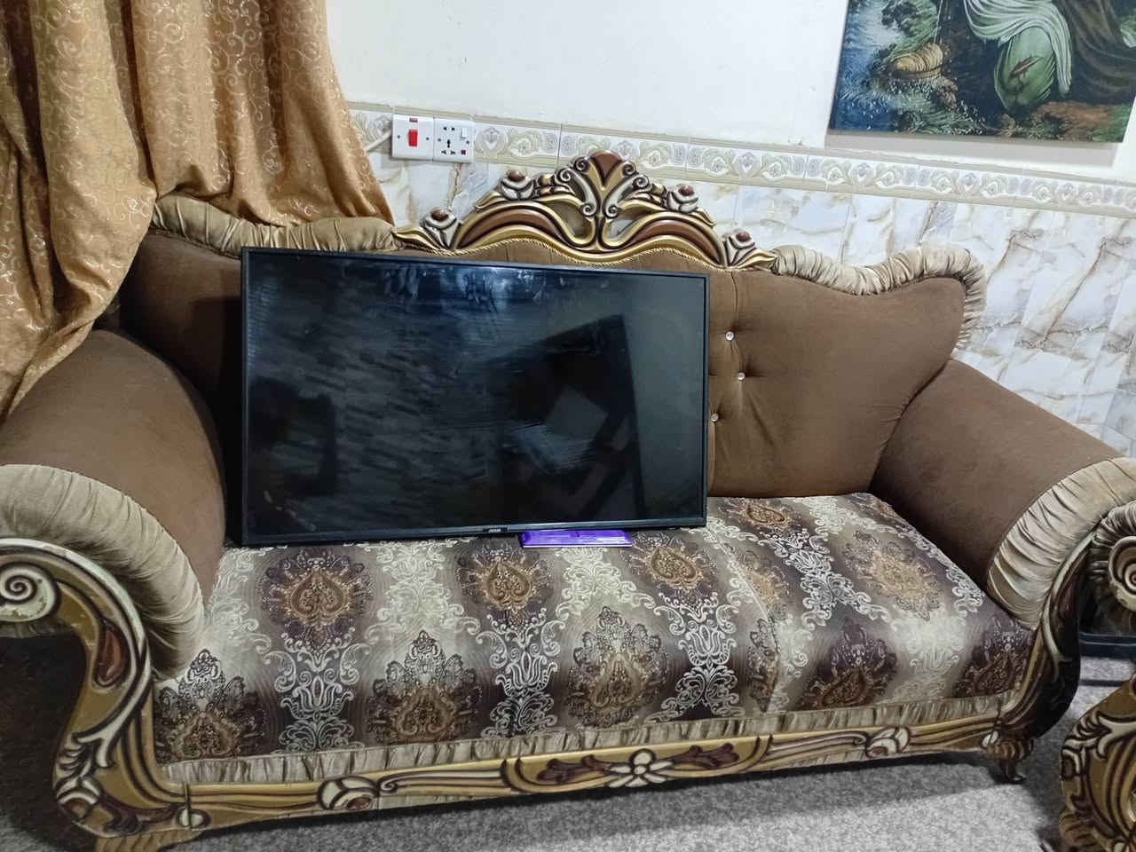 سلام عليكم تخم ملكي ضخم تفصال دبل سفنج طبي خشب بلوك اسود ٧ مقاعد اي ضرر مابي٤٠٠ وبي مجال شراي بيك خير وتدلل مكاني بغداد الدولعي رقم الهاتف ***********
