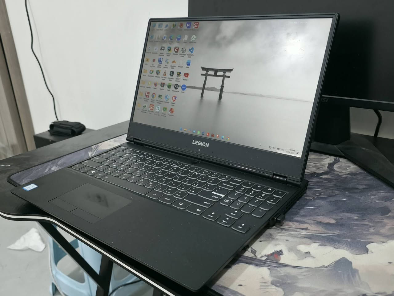 💻 للبيع | Lenovo Legion Y530 — أداء عملي ومجرب
أعرض للبيع جهازي الشخصي 
Lenovo Legion Y530
والذي رافقني خلال سنوات دراسة الهندسة المدنية، وتم استخدامه بشكل فعلي في البرامج الهندسية، الدراسة، والألعاب.

الجهاز مناسب لمن يبحث عن لابتوب عملي بمواصفات جيدة، شاشة FHD، وكرت شاشة منفصل، خصوصاً لطلاب الهندسة والجامعات.

⚙️ المواصفات:

🔹 المعالج: Intel Core i5-8300H — الجيل الثامن
🔹 كرت الشاشة: NVIDIA GeForce GTX 1050 — 4GB
🔹 الرام: 8GB RAM
🔹 التخزين:
 • 256GB NVMe M.2 SSD من Lexar
 • 1TB HDD من Seagate BarraCuda Pro

يعني التخزين الاجمالي 1.25TB! 

🔹 الشاشة: 15.6" FHD — 1920×1080
🔹 النظام: Windows 11

🏗️ مجرب فعلياً في العمل الهندسي:

استخدمت الجهاز خلال الدراسة في:

• ETABS — نمذجة وتحليل وتصميم المنشآت، بما فيها نماذج ثلاثية الأبعاد والهياكل الحديدية Steel Truss.
• AutoCAD — الرسم وإعداد المخططات الهندسية.
• Microsoft Office / Word — البحوث والتقارير والمشاريع الجامعية.
• بالإضافة إلى استخدامه للألعاب والترفيه.

📌 حالة الجهاز:

الجهاز استخدام شخصي، وليس جهازاً تجارياً مستعملاً بشكل مكثف. 

الجهاز يجي مع شاحنة اصلي
و كارتونة الجهاز

السعر 375 الف. 

مكاني كربلاء

📩 للاستفسار مراسلتي على الخاص او الاتصال بالرقم: 
***********
