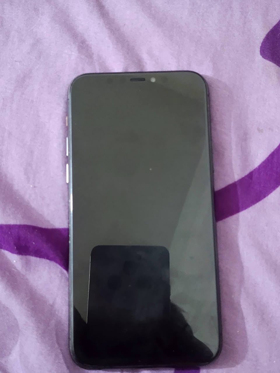 11pro//////للبيع او مراوس
سلام عليكم ايفون 11pro نضافه 80% 
الجهاز (🔋100) امبدل بطاريه 
و امبدل (شاشه 📱) فيس ايدي متوقف 
ذاكره 256) {بغداد مدينه الصدر} [السعر 250وبيه مجال] للطيبين {***********}
