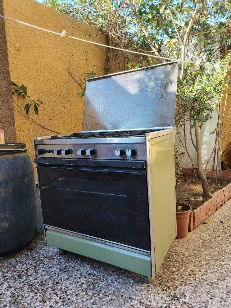 طباخ كبير 5 عيون أبو الفرن نوع عشتار الأصلي نضيف جدا كله شغال سعره 190 وبي مجال للشراي المكان كربلاء الاستفسار *********** كربلاء, العراق
