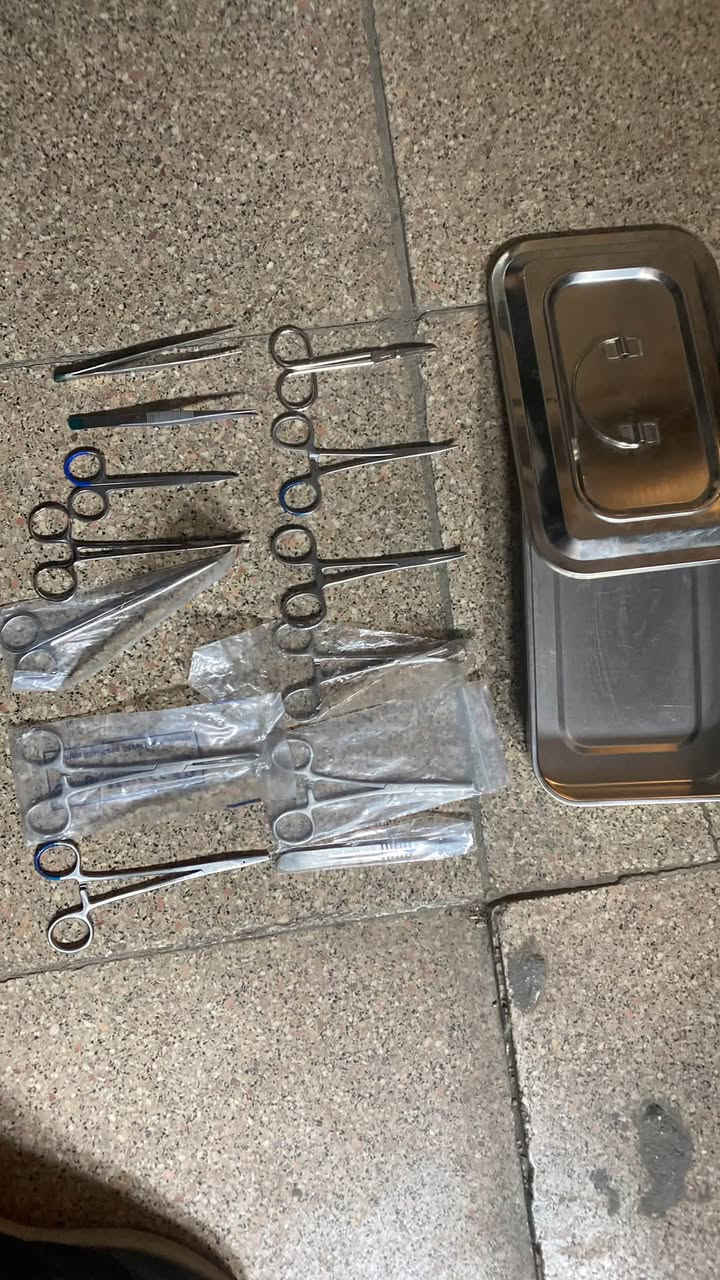 متوفر اجهزه طبيه ومختبريه واجهزه العلاج الطبيعي والتجميل واثاث طبي وادوات جراحيه لتواصل على واتساب ***********
