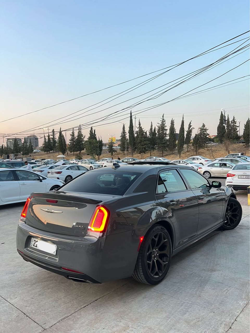 Chrysler 300S Gold Edition 70.000 Mile✅
*********** 📞
کلایسلەر 300S   
فول فول مواصفات گۆڵد ئیدیشن
تەنها ٧٠ هەزار مایل ڕۆشتووە کلین تایتڵ
هەردوو بەصمەی شەریکەی ماوە مواصفات S
دەعامی بۆ دەعامی بێ بۆیاخ بێ سارد و شوخت
بەصمە شەغال پانۆراما کوشن هیتەر
کوشن جلد لایت زینۆن و لید
گێڕی سوکان دوگمەی سپۆرت شاشە گەورە
کامێرای دواوە تایە و ویل ٢٠ تەبرید مەرکەزی
سەماعە Alpine سوکان هیتەر
گێڕ و مەکینە بەشەرت  نەکراوەتەوە
سەنەوی و ژینگە و هەزە تا ٢٠٣٠ تازەیە
٤ تایە و ویلی بیلادی لۆک 
تەحویل و غرامە بەشەرتە بەناوی خۆمانەوەیە
ناونیشان سلێمانی *********** السليمانية, العراق
