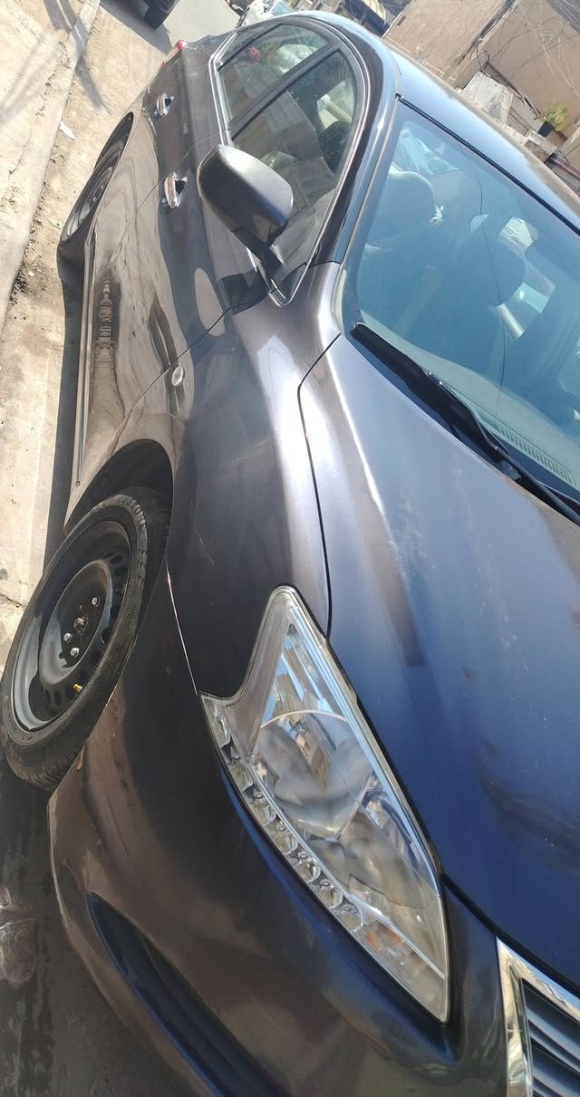 نيسان سنترا خليجي ٢٠١٩
مكفولة من التبديل والصبغ
بيها مكانات بارد بسيط
بيها جراد قمارة وجنطة ومغلفة وعندي تصوير قبل التغليف
كير مبدل جديد
جاهزة محرك وتبريد وكهربائيات وحدادية
ماشية ١٦٠ الف كيلو
مكاني بغداد الغزالية
السعر ٩٣ وبيها مجال حك الجية 
***********
