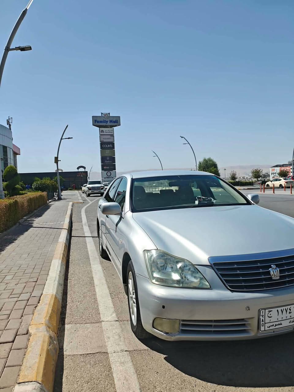 سلاوی خوا لە هەمولایەک
شاهینە 180
کۆدی نیە
کەم بەنزین خۆر 
بە شەرتی گیرو مەکینە
تەقەو رەقە بە شەرت تەبریت بە شەرت 
ڕەنگی بەحریە
2005
138رۆشتوە
پیشودوا حاسە 
بی سروف 
سعری 42 یەکتۆز مەجال 
***********
