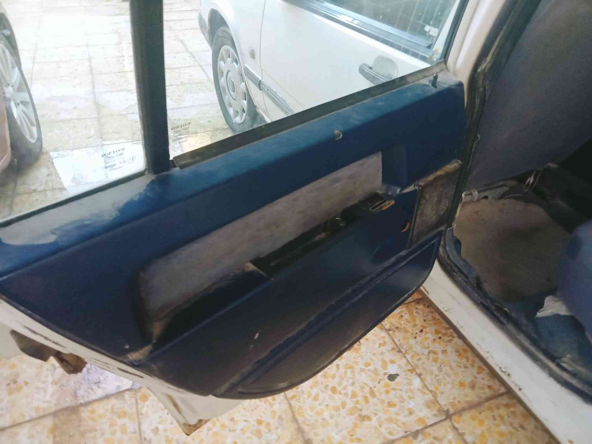 السلام عليكم فالفو 740 موديل 92 سنوية 31 بأسمي هزة جديدة ورقم نكليزي محرك بخاخ كير عادي مكفوله من خياس وضربة قوية حدادية جاهزة مشط جديد
سعر 33 بيها مجال    *********** واتساب
*********** مكاني الناصرية
