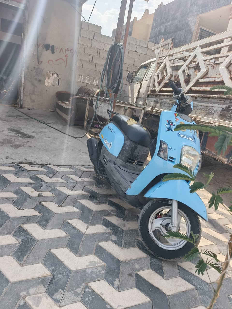 بوليس • شغالة • مستعجل