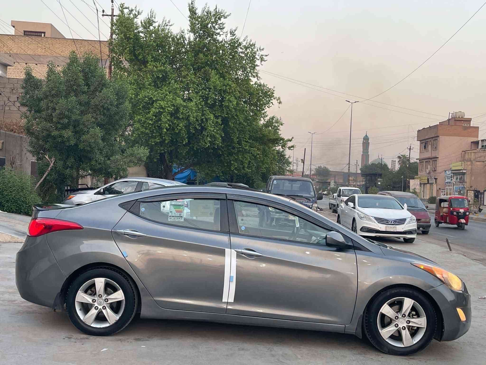 لنترا ٢٠١٣ وارد امريكي فول 
سعر ٨٨ بيهة مجال شراي 
حادثة جملغ بنيد بدون دواخل
موصفات 
فتحة سقف شاير بلمري 
تحكم ستيرن جهتين مانع نزلق 
كروس سرعة داخل لونين يدات نيكل شاشة جبيرة كامرة حساسات ويل كب ١٦ 
محرك ١٨٠٠ دوش لا تبخير ولا تنقيص
سيارة جاهزة ما بيهة اي نقص 
مكان سيارة بغداد الشعب
رقم بغداد اسمي تحويل ثاني يوم
رقمي  ***********
