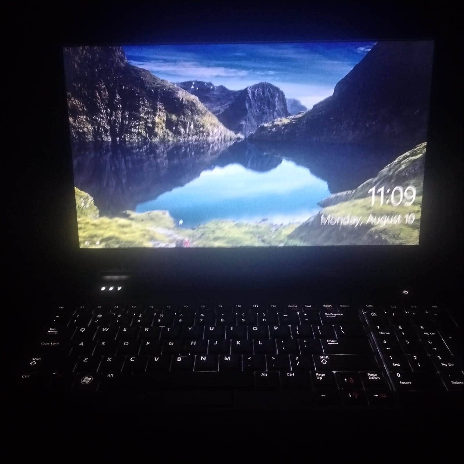 الموديل: Dell Latitude E6530
المعالج: Intel Core i5-3210M
الذاكره: 700 HHD
الحجم:15.6
الرام: 8GB
كرت الشاشة: Intel HD Graphics 4000
النظام الحالي: Windows 10 Pro 64-bit  تدعم بوبجي 120 فريم 
سعر 235 
مكان بغداد حي الجهاد
رقم التواصل ***********
