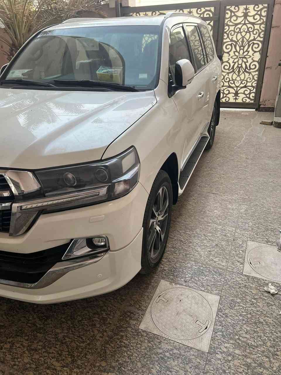 لاندكروز • ٢٠٢٠ • رقم بغداد