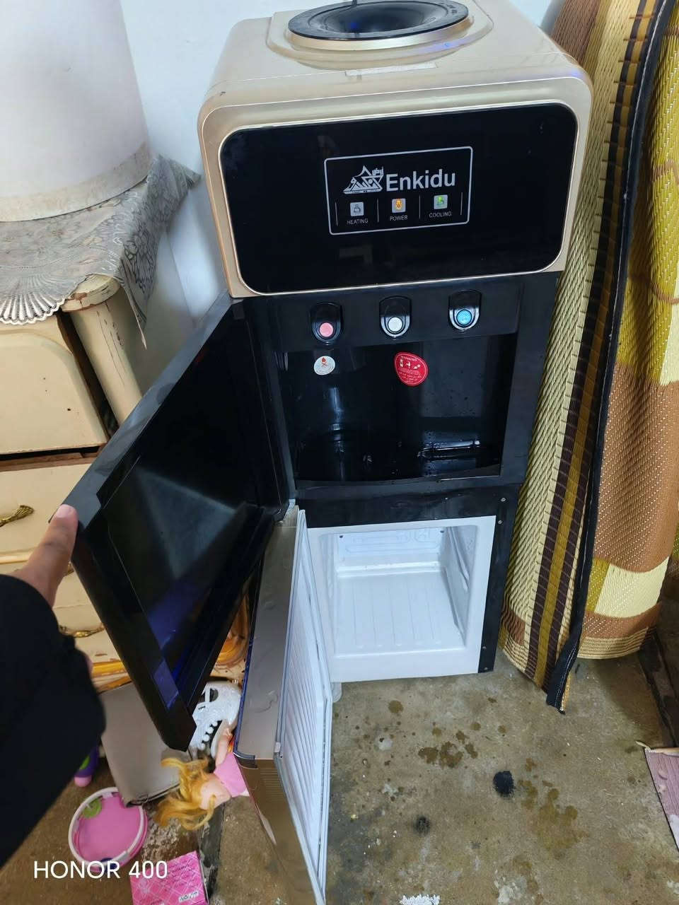 البيع
سبالت طن او نص

نقص ريمون او بواري

براد يشتغل بس حار

 يمكن بارد بيه عطل بصيط

بغداد الحسينيه راشديه رقم الهاتف

 ***********
