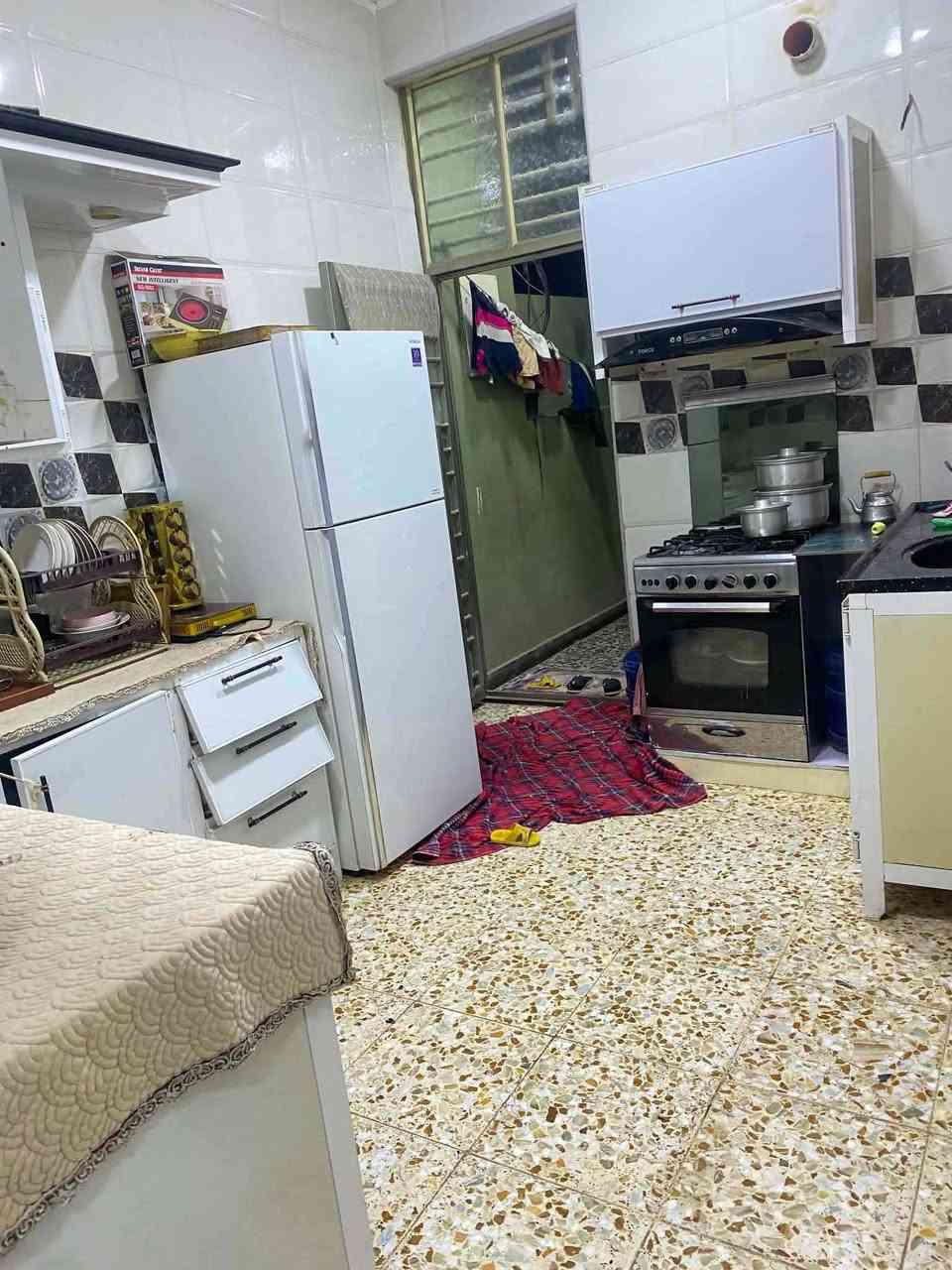 السلام عليكم دار للبيع المساحه 100م طابو زراعي سند 25 بناء 2024 صب كونكريت أساس وسقف طابوك جمهوري سيراميك جدران كاشي مطبق شتايكر البيت كامل من جميع النواحي الجيران ذهب ومنطقه جدا راقيه
تبليط من الشارع الرئيسي لحد باب البيت محوله كهرباء للفرع فقط الكهرباء 220 الماء ماينكطع مولد ذهبي كلشي درجه  م العنوان الكوفه شارع المعمل قرب جامع الخزاعل فرع أسواق حسين الرماحي 

يبعد عن الشارع العام 100م 

السعر 48وبي مجال للطيبين 
*********** ابو يوسف للعقار
