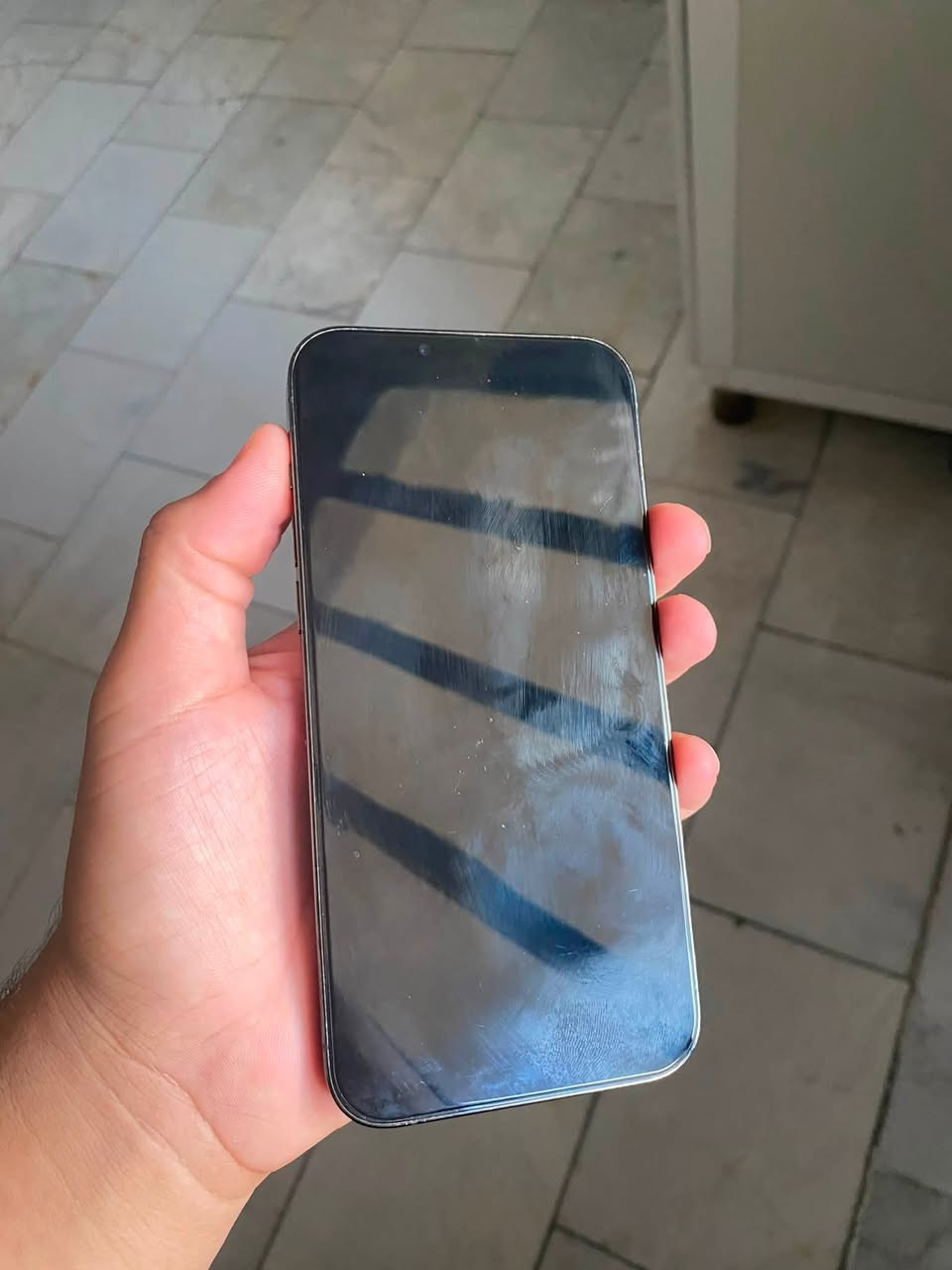 iPhone 13pro max🩶

✨ المواصفات:
• الذاكرة:256GB
• البطارية: 100%
• اللون: رصاصي غامق
• البطاريه : مبدله بسبب جنت حاطه التلفون فقط للالعاب وبدلتها 
• الكاميرات: الكاميرا ×3 متوقفة بسبب تحديث من الشركة، وباقي الكاميرات تعمل

• الجهاز استخدامه مرتب ونظيف مثل ما تشوفون بل صور 

 السعر: ٦٠٠ ألف وبي مجال بسيط

📍 بغداد-بغداد الجديدة
📩 للمراسله -***********-
