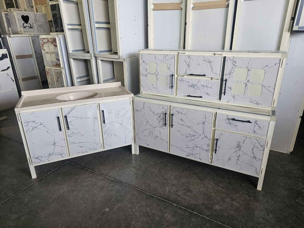 https://wa.me/9647730348907
ثلاث قطع كاونتر وملحق متر ونص وسنك مرمر متر و20 سعر 24
