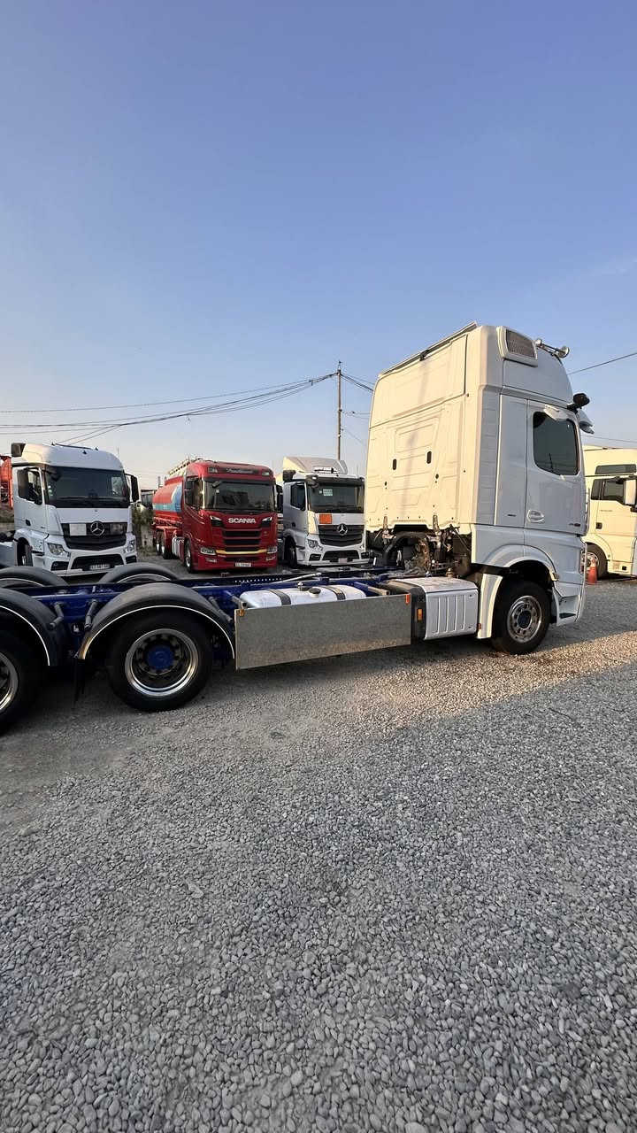 .                    لل بيع - بۆ فرۆشتن ⬇️ 📞 ⬇️
‎ماشاءالله 
Mercedes-Benz Actros
‎مارسيدس بينز اكتروس
‎عراق-سليمانية 
‎سليمانية طريق طاسلوجه- معارض سيارات الكبار. 
‎نوع الشاحنة ؛ 
Actros 2663  👍
‎موديل ; 2020
‎گير :  اوتوماتیک
( ‎سکس ویل  )
‎جوبلس امامي و خلفي 
‎ماشي فقط 470.000 الف كيلومتر! 
‎كاتي 
‎دخول جديد 
‎مامشتغل بل العراق 
‎سيارة مكفول كفالة عامة
سکس ویل مجموعە ❗️
‎مواصفات : تبريد، ريتايدر, کشن دیوان,بدون مرايا، ثلاجة , كامره و حساس , رادار امامي , رادار مسار الطريق , ، كامره خلفی ، كشن تدفئة, قفل اكسل , بوري ستيل و بلاجكتر , هورن باخرة، سپایدر ستیل ، ویلکپ ستيل 

————————————————————

‎ Mercedes-Benz Actros
‎مارسیدس بێنز ئـەكترۆز
‎عێراق ـ سلێمانی 
‎سلێمانی ڕێی تاسلوجە ـ پێشانگاكانی ئۆتۆمبێل
‎جۆری بارهەڵگر؛
Actros 2663 👍
‎مۆدێل ;2020
‎گێر ؛ ئۆتۆماتیك
                                                (سکس ویل ) 
‎پێش و دوا چوپ
‎ماوەی ڕۆیشتن ؛ 470.000 هەزار كیلۆمەتر
‎كاتی
‎تازە داخڵـبوو لێرە ئیشی نەكردووە

‎مواصفات : تبريد، ريتايدر،کوشن دیوان, سەلاجە , كامێرە وحاسە , رادار پێش , رادار خەتی جادە ,  ، كامێره لا تەنیشت  ، كوشن هیتەر , قفل ئەكسل ,بۆري ستيل و بلاجكتۆر , هۆرین باخیرە  ، سپایدر ستیل  

📞  *********** 

*********** 

***********
