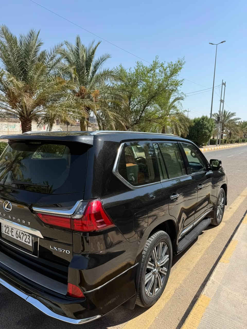 0‏LEXUS SUPER SPORT LX57
.لكزز فول موصفات 
.محرك 8 سلندر 570 
.مديل 2017 
.كفاله عامه 
.مغله أفلام حمايه PPF
.ماشيه 112 
.تخم تاير جديد
.رقم إربيل 
.داخل مشمشي
.حساس أمامي خلفي 
.رادرات 
.كشن كهرباء خزن 
.كشن تدفأه تبريد 
. شاشات خلفيه 
.بردات جانبيه 
.جكات أمامي خلفي 
.داتا شو 
.خمس كامرات 
.سلايد 
.رقم جديد 
.سعر السياره 580
.رقم الهاتف للتواصل / ***********

