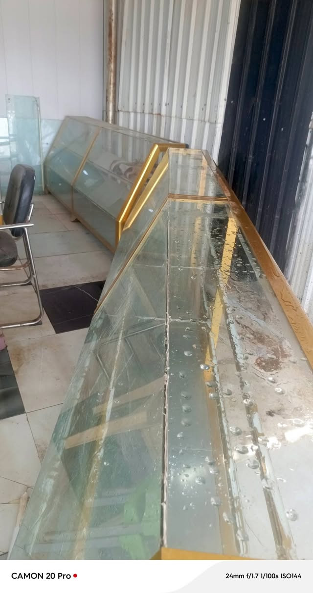 أغراض محل للبيع
للبيع ‏‪***********‬‏
