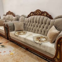 تخم للبيع ١٠ مقاعد سعر ٥٥٠ تفاصيل لاتصال ع رقم 07860254812
