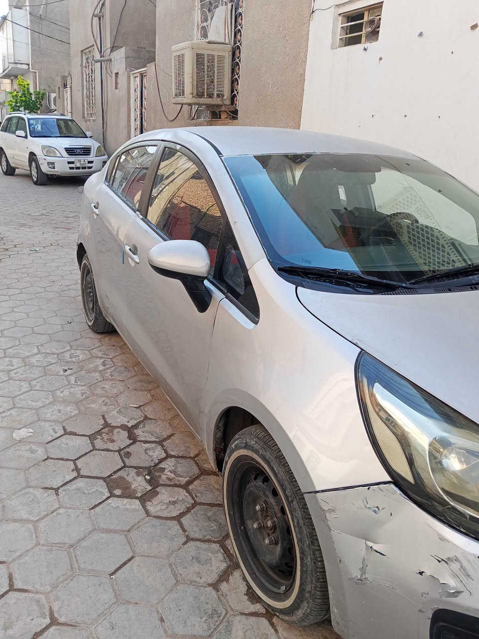 كيه ريوو مديل 12حداديه وكير ومكينه مكفولات  مكينه 1600سياره جاهزه مكفوله من كل ضربه فقط جراد احب انوه ماراوس فقط بيع السعر 65وبيه مجال قليل الشراي يتصل مكاني نجف كورنيش الكوفه ***********
