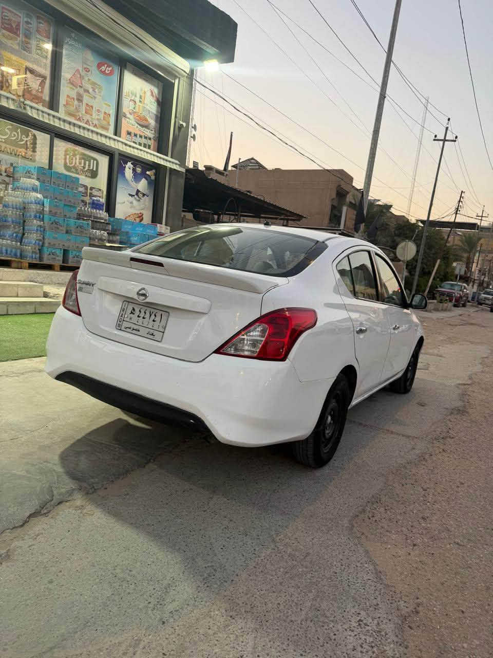 نيسان سني موديل 19 سياره جديده وبسمنا سعره 88 لاستفسار***********
