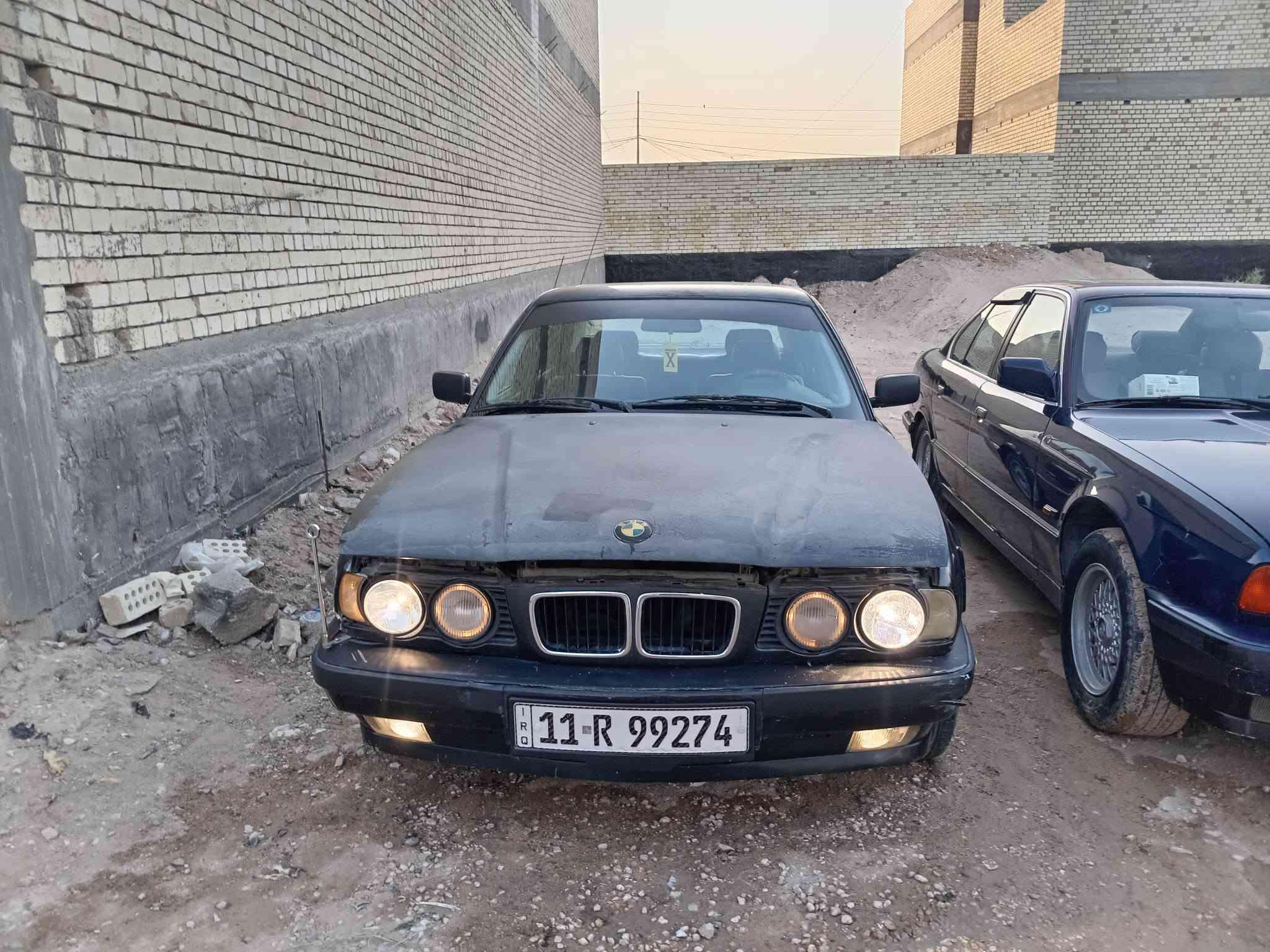 سلام عليكم
BMW 535...
 موديل 91
رقم بغداد انكليزي بأسمي 
هزة وسنوية جديد 
غرفتها نظيفة محركة مفتوح3500🔓
ابيع شوف العين مصبوغة عام  
السعر 45 بيه شي بسيط 
مكانها كربلاء 
رقم: ***********
