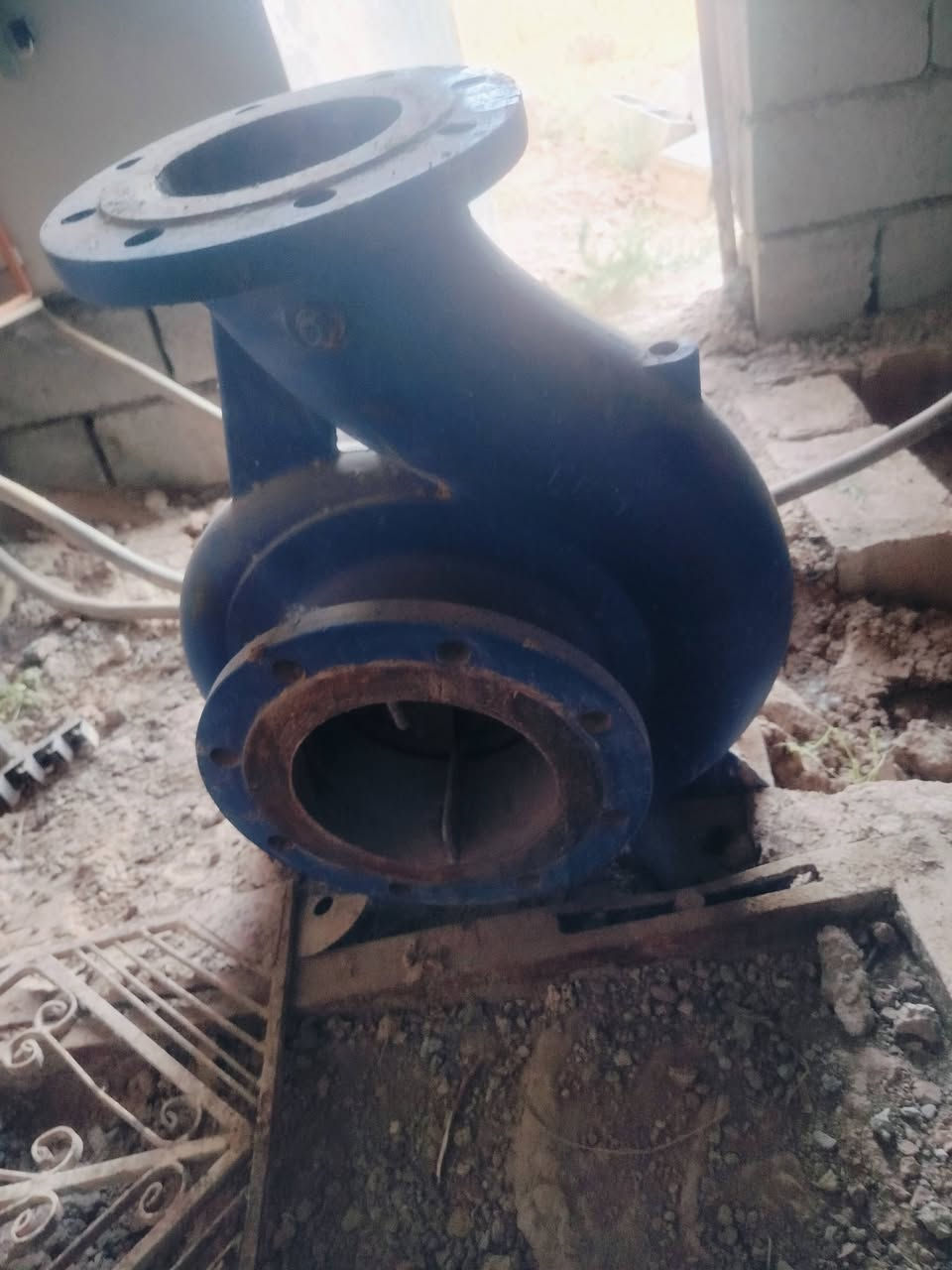 خنازير وحده يرانيه وثانيه هولنديه ام القمبوره للبيع
الايرانيه 8في 6 هيت 31 انطيها ع شغل مستعمله شهرين فقط بعدها جديده
والهولنديه هيت 30 نضيفه حيل هم انطيها ع شغل 
المكان ديالى ع أطراف الخالص اي ستفسار ***********
