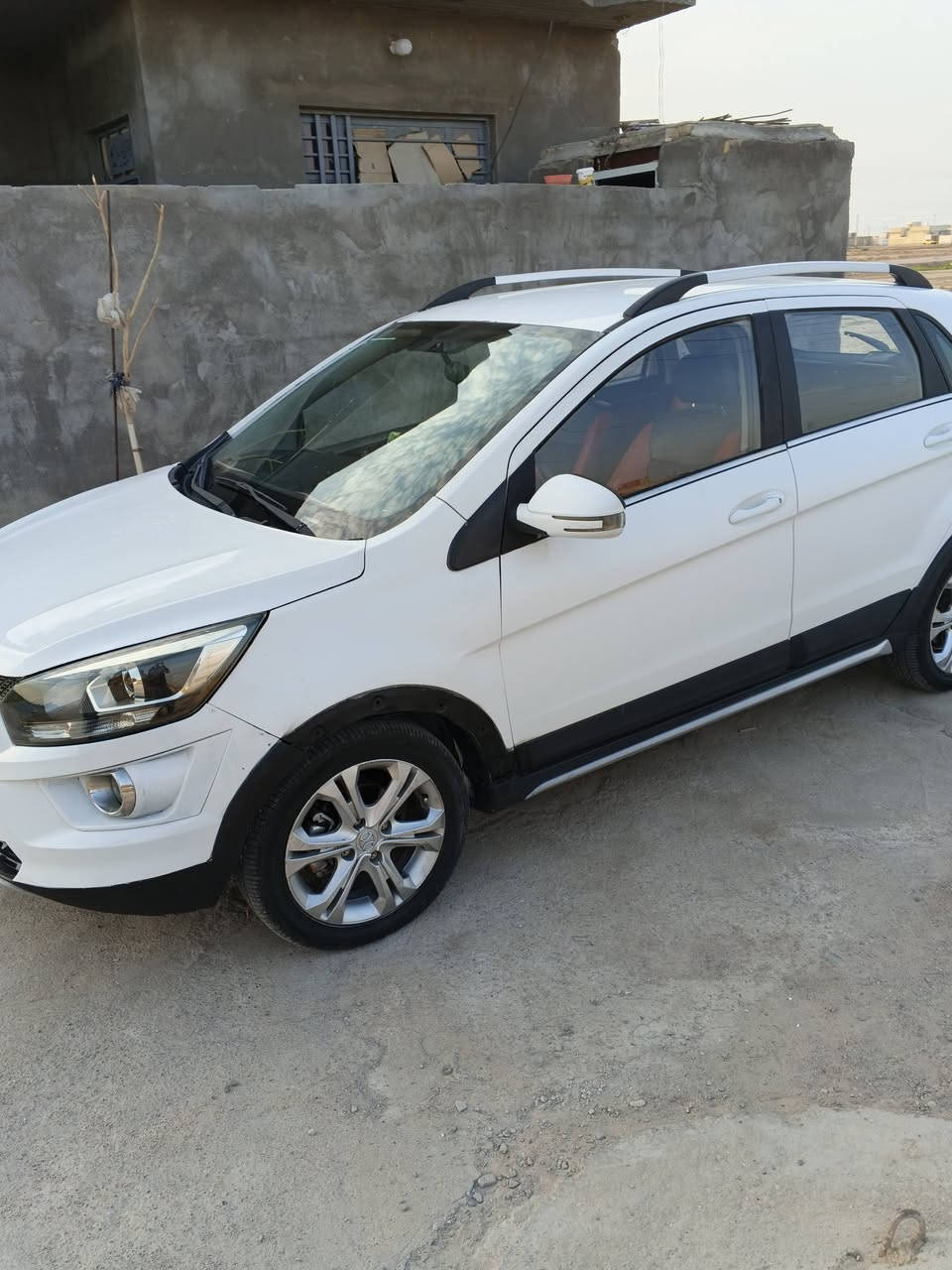 السلام عليكم بايك اكس 25للبيع مكانها ميسان ورقمها ميسان موديل20غير مكفوله محرك كير تبريد تدفئه كهربائيات كله كامله تايرات نظيفه   السعر 50وبيه مجال ***********
