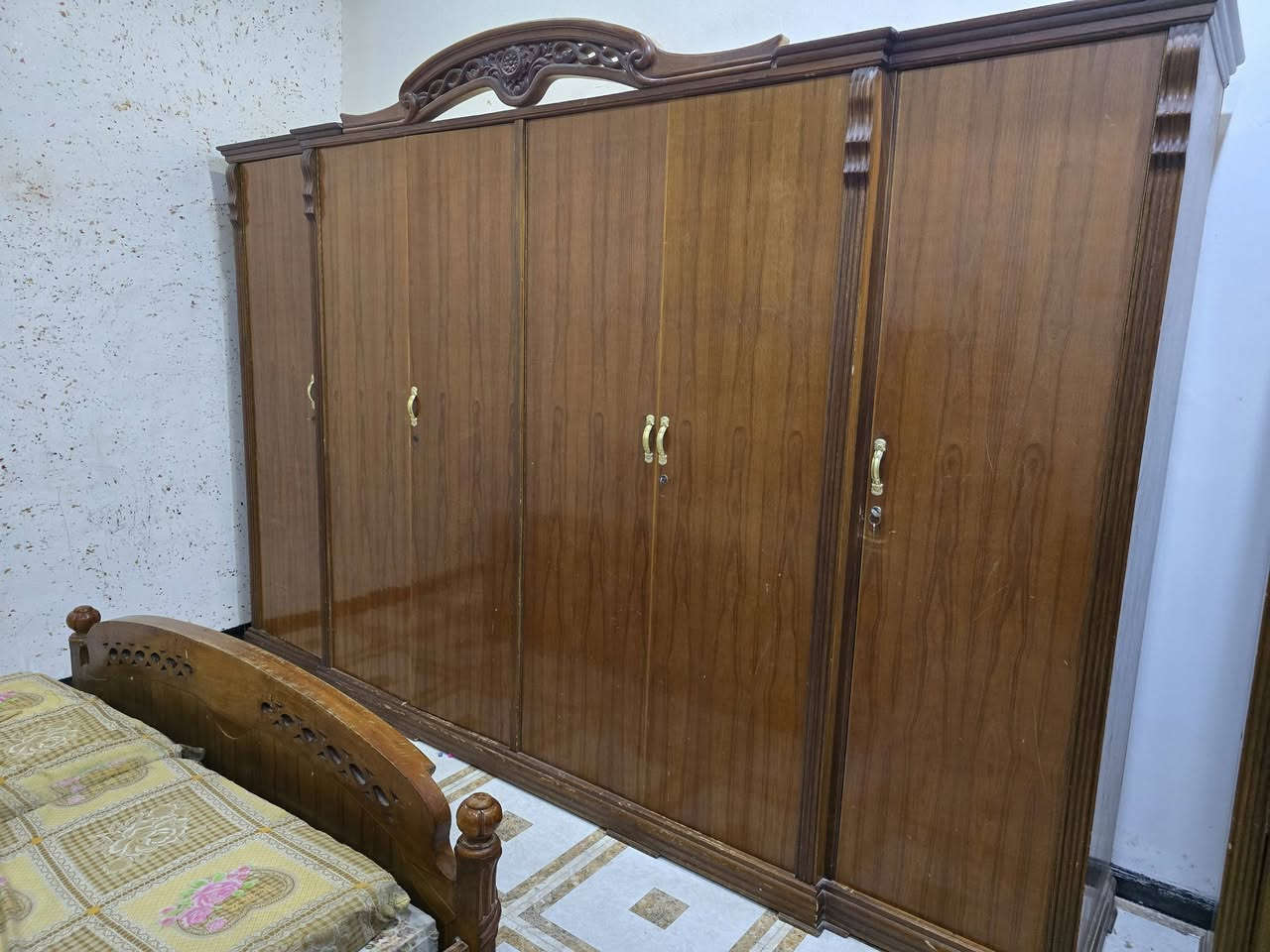 غرفه نجاره • ثقيله • تحتاج تضبيط