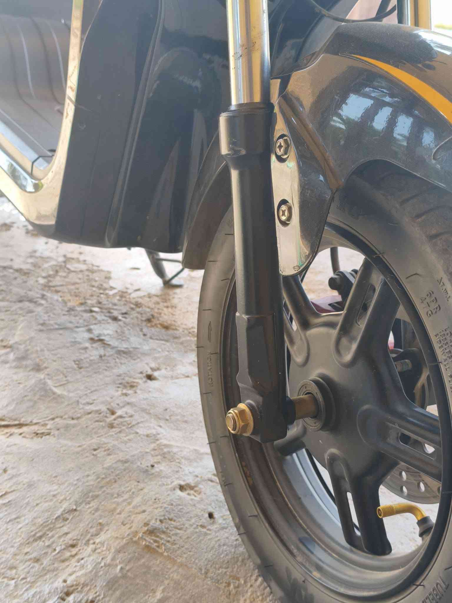 سلام عليكم دراجة شحن R8  خمس بطاريات 32امبير بلادي الدراجة كلهة ع بلادي تايرات ضفيرة كهربائيات انارة الدراجة نضيفة مابيهة اي نقص مكاني بغداد المدائن رقمي واتساب ***********
