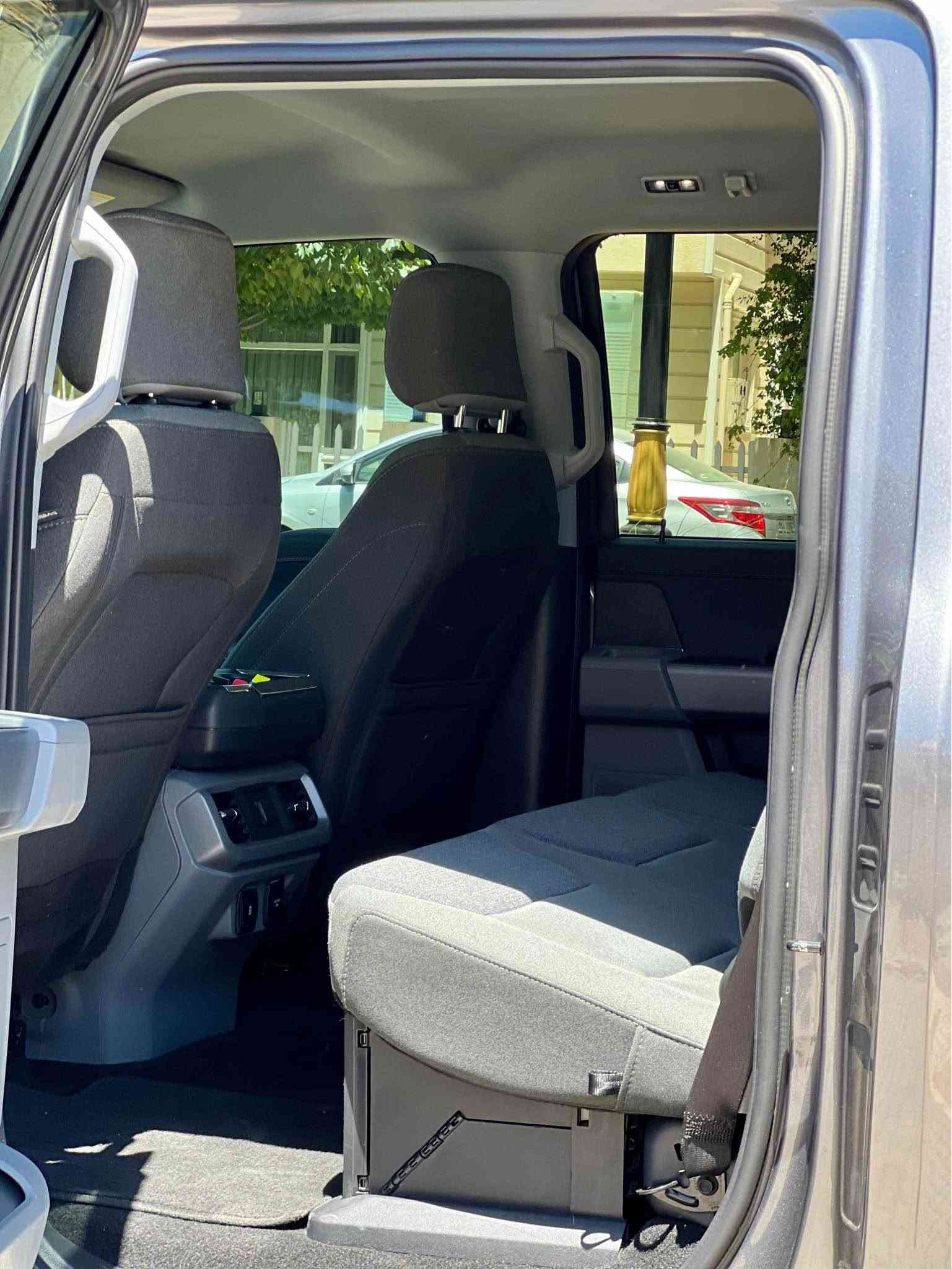 FORD D150 HYBRID XLT 2024
فۆرت F150 مۆدێل 2024 مواسەفات
Xlt 
ڕەنگی نەوتی
مەکینە 6 بستۆن تۆربۆ 3.5
مواصفات 
:-گێچ ئەلیکترۆن
:-٤ کامێرە 
:-ئاوێنە فۆتۆ
:- كاميرا 360
:- شحن وايەرليس 
:- 4✖️4 ( دبل اكسل ) 
:- کۆد ده رگا
:- شاشة گەوره 
:- لايت زينون 
:- رادار پێش و دوا 
:- رادار ئاوێنه 
:- حساس پێش ودوا 
:-کوشن کارەبا 
:- کوشن گه رم  
:-برێك كاره با 
:- بروجكتر LED 
زۆر مواسەفاتی دیکە
تەنها ١ پەڵەی بۆنیتەکەی بۆیاخە 
گێر و مەکیەنەی بەشەرت 
هیچ کێشەیەکی تێدا نییە 
ڕەقەم تەلەفون
*********** السليمانية, العراق

