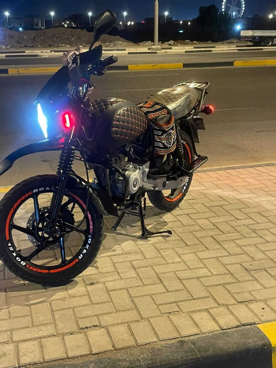 السلام عليكم بوكسر موديل 22 دراجه نضيفه مكينه مجفته تجفيت شركه كهربائيات كلها شغاله دراجه ع ايدي نضيفه  مكاني البصره القبله *********** السعر مليونين وبيها مجال كلش قليل 
@الجميع
