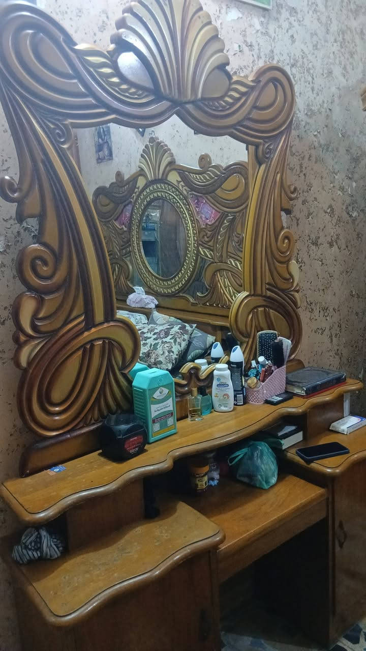 السلام عليكم جميعا 
وجمعه مباركه ان شاءالله 
عندي هاي الغرفه للبيع
***********

