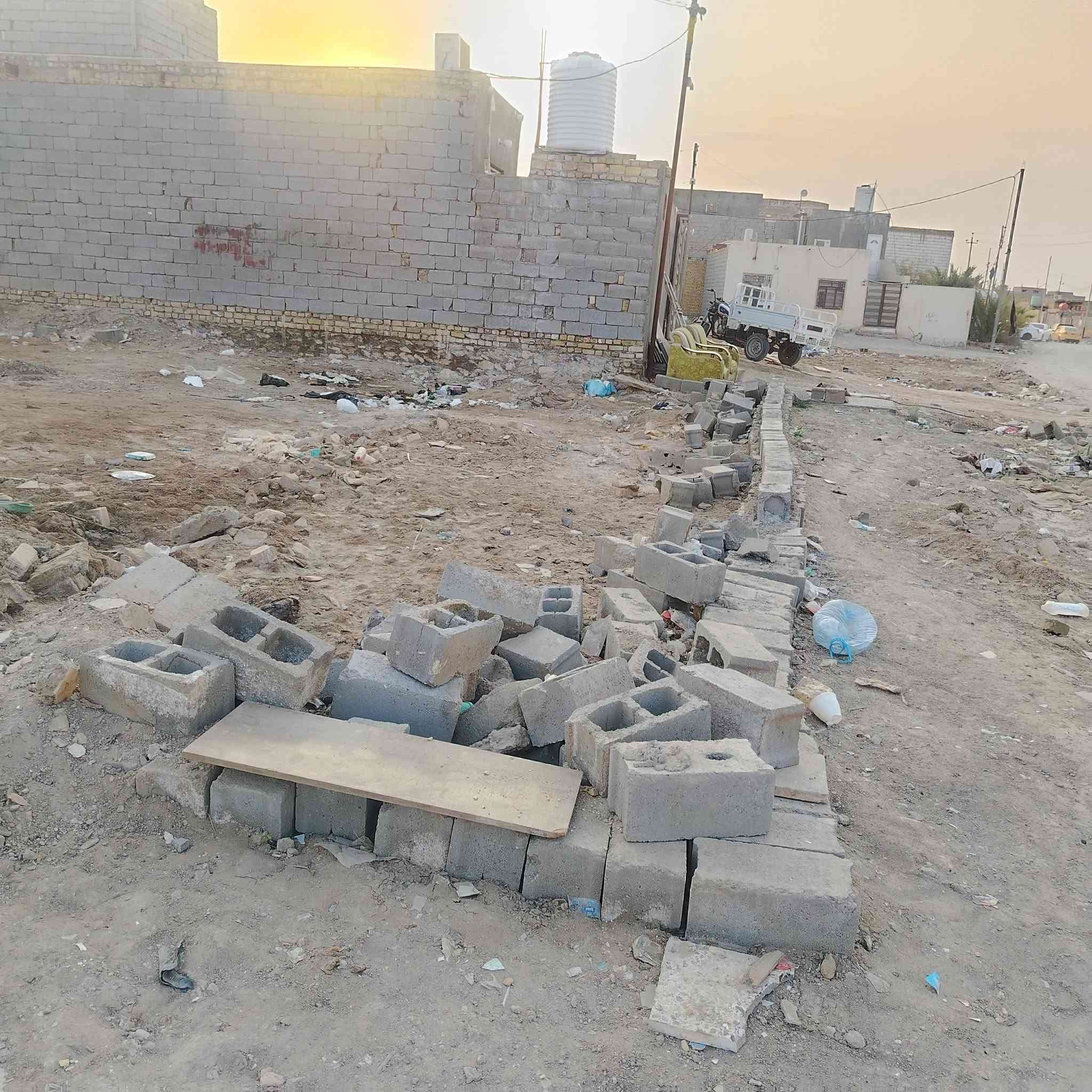 سلام عليكم قطعه زراعي با العكر الشرقي خلف محطة مال القطار المصب الشرقي مساحه 300 ركن علئ شارعين مقابيل سايلو نا مكلف بانشر السعر 16 وبيه مجال ***********
مكلف بانشر نتصل و مراسله
