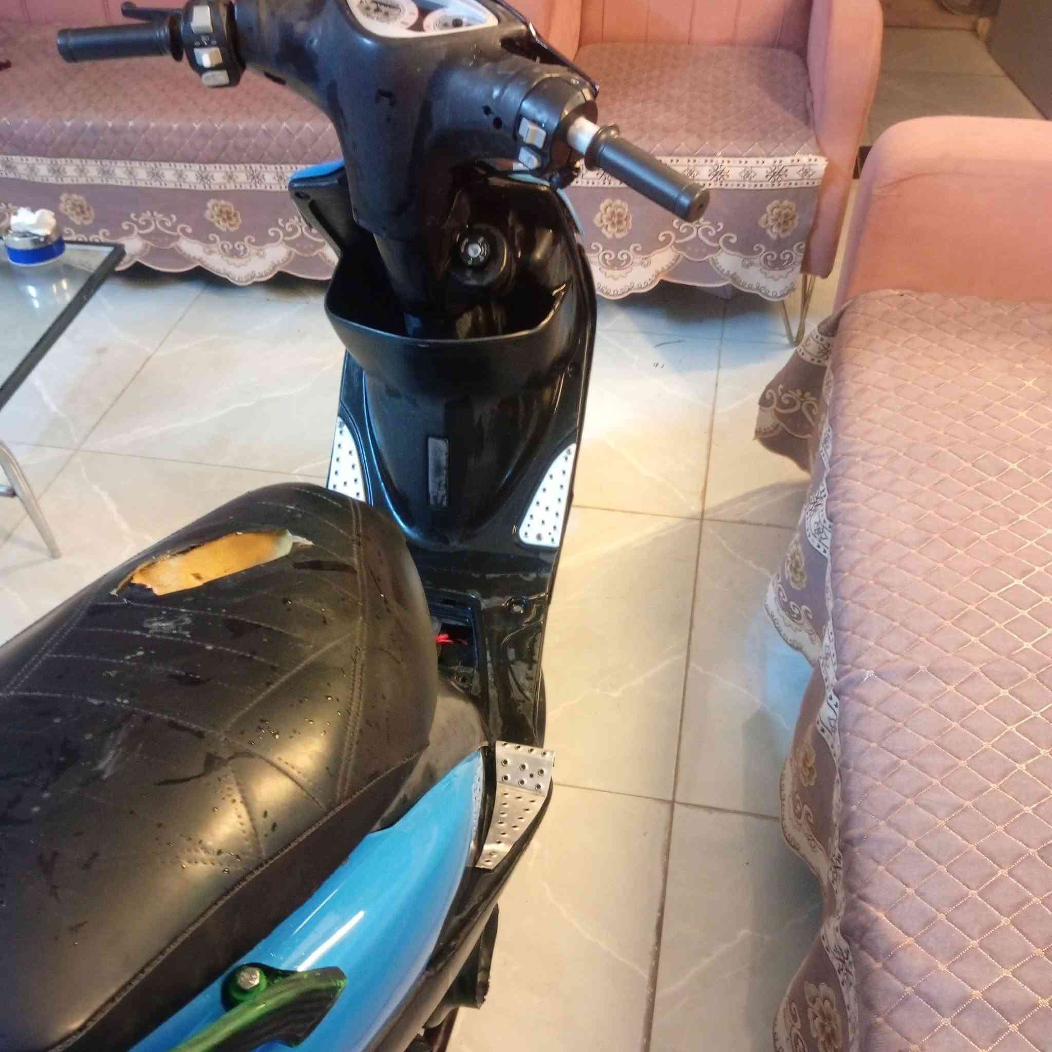 ماكس 49 بلادي دراجه تخبل السعر450 وبيه مجال بكل وقت موجود الرقم***********
