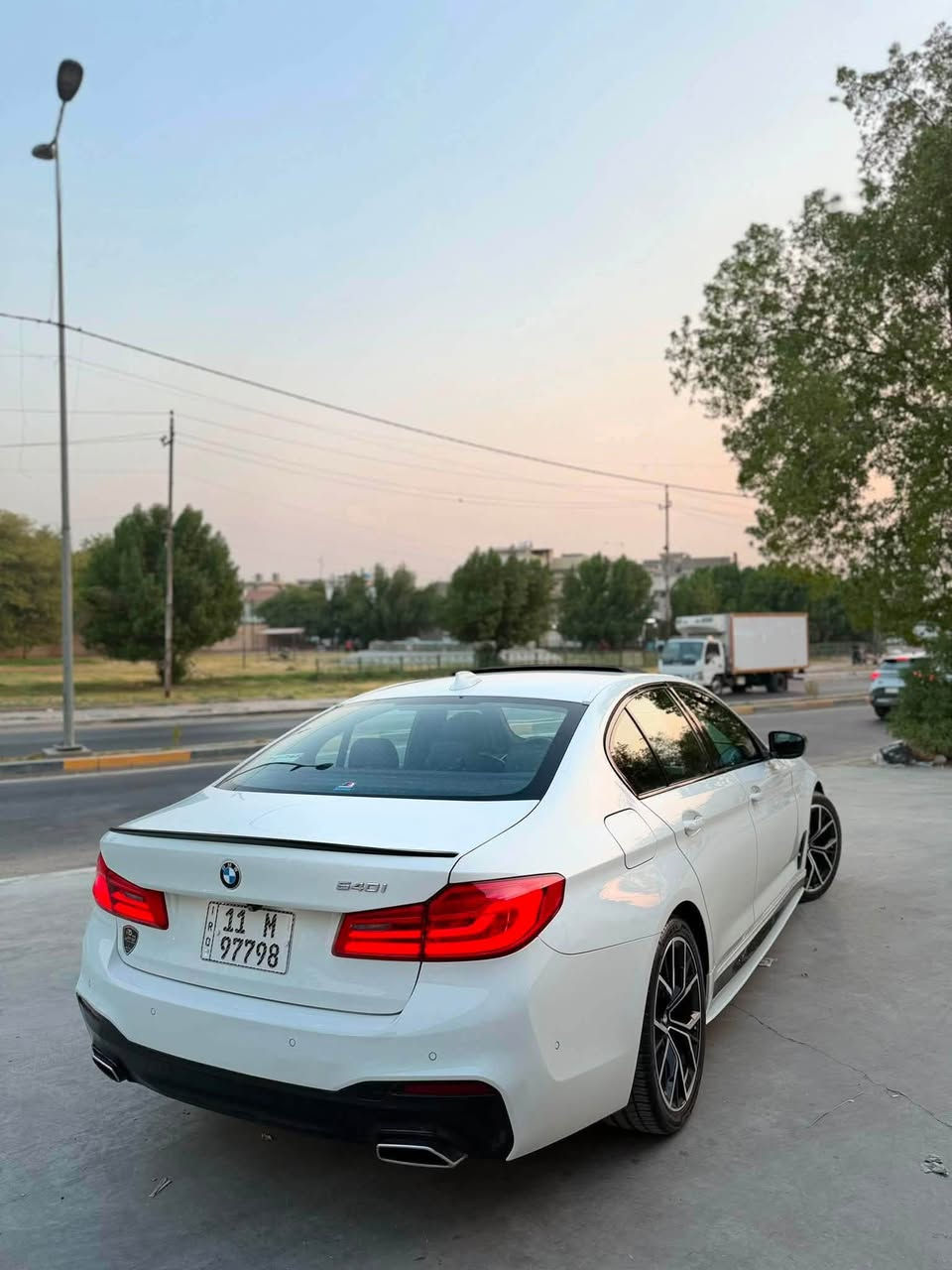 سلام عليكم
Bmw 540 v6 Twin Turbo  .. M-package

سنة الصنع 2019

حادث فقط دعامية وبنيد مبدل بلادي نفس اللون بدون قطرة صبغ السيارة ….

المواصفات 

فتحة سقف

كامرات عدد 4

رادار امامي خلفي جانبي

 داخل جلد 

تدفئة تبريد مقاعد 

ستيرن تدفئة 

ماشية 90الف 

بدون اي نقص جديدة كلش 

كير محرك مكفول من الفتح والتبديل 

السعر 23,800 وبيهة مجال 

مكان السيارة بغداد الكاظمية جكوك 

***********
