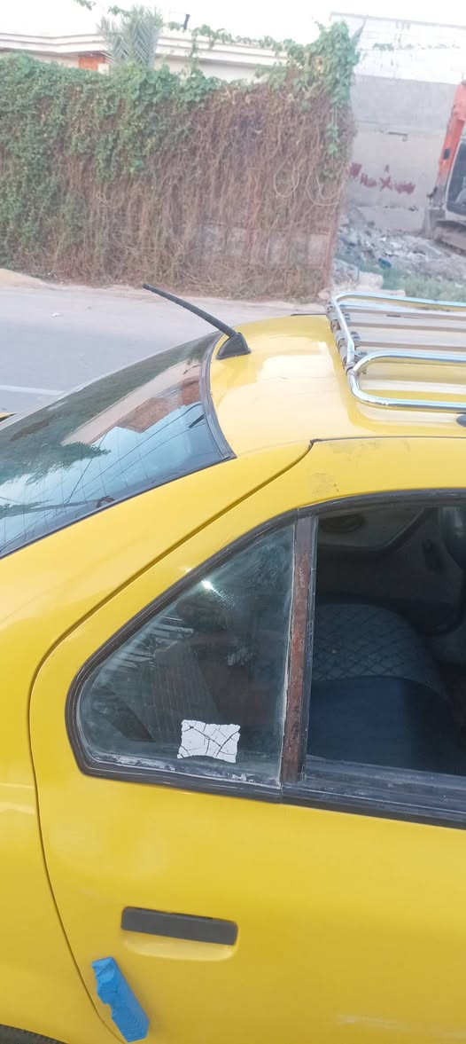 سمند مديل ٩ بلاديه فقط بيها بنيد كير مكينه جدد السياره بيها نواقص بصيطه السعر ١٢ ورقه وعليها غرامه ٧٠٠ الف ع المشتري مكان السياره بغداد حي أور سبع اقصور *********** صاحبها يريد تحويل مكانه بالمدينه ابيع تحويل مباشر
