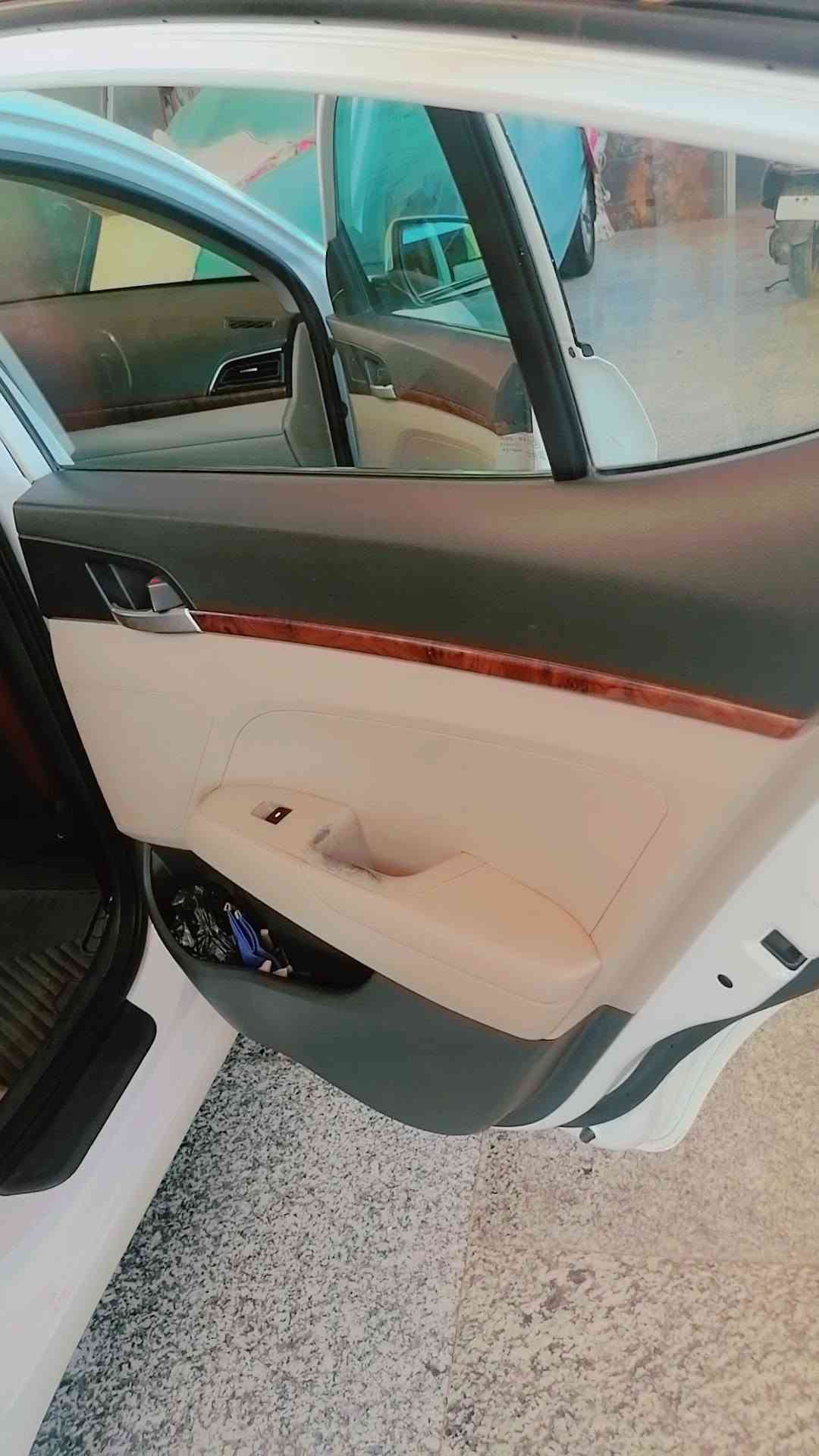 سلام عليكم هونداي النترا موديل 2020 خليجي (كفاله عامه) شرط على الفحص بس بارد باب السائق نص الشبرا السعر 165  رقم السيارة الناصرية المكان السياره  البصره بسمه السياره *********** (كفاله عامه السيارة)

