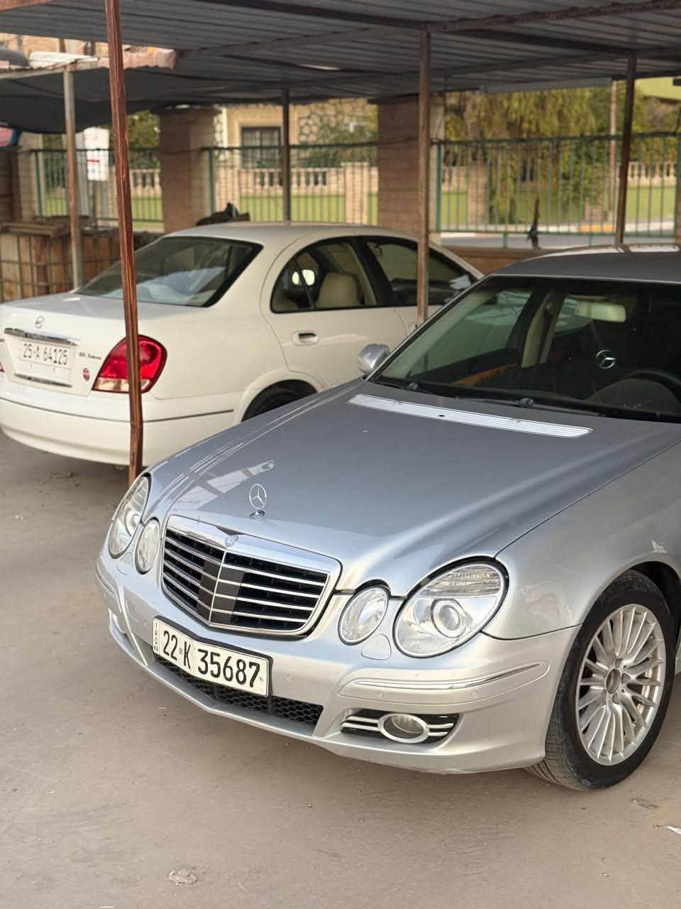 السلام عليكم 
للبيع  
W211 E350 4MATIC 2008
ايليكانس 
سياره بدون حادث بيها مكانات صبغ قليله
V6 3.5 المرغوب 
رادار تفاعلي
مثبت سرعه 
كشنات كهرباء
تدفئه كشنات 
حساسات امامي خلفي
سستم سماعت هارمن كاردن 
لايتات زنون داينمك 
تفاعليه مع حركه السياره
صدر جديد تبريد فول
و بعد باقي المواصفات المعروفه 
للاستفسار ***********
مكان السياره كركوك 
السعر 137

