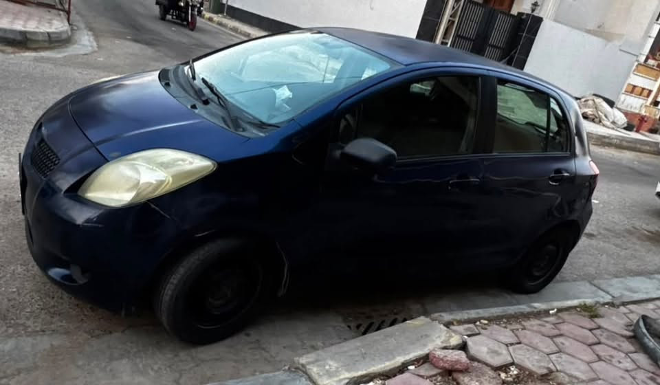 السلام عليكم 
تيوتا يارس 2007 محرك1300
السيارة مكينة وكير نظيف دواخله نظيفة 
السعر 46بي مجال قليل المكان الكوت 
الهاتف***********
