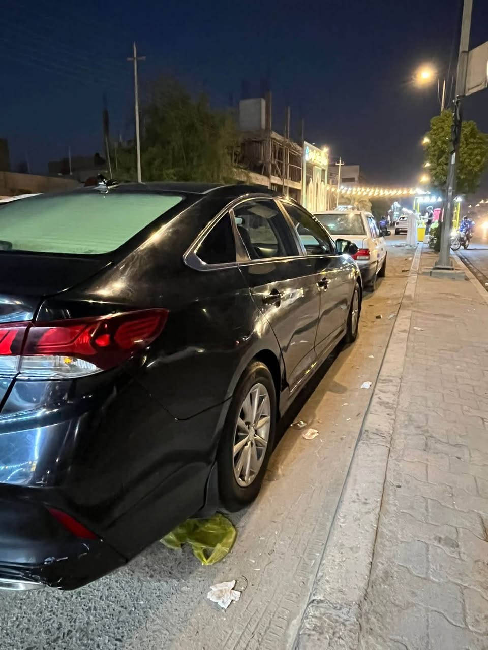 السلام عليكم سوناتا وارد امريكي للبيع 2018
رقم اربيل الماني 
مواصفات 
رادارات جانبيه 
تحكم استيرن جهتين
حساس اطارات 
شاشه كار بلي 
3 انضمه .ايكو .اسبورت . عادي 
المواصفات العاديه متعارف عليهة 
السياره بيهة قطعة وحده بس جاملغ امامي جهة السايق وراجع بارد يعني بدون دواخل 
البنيد فاتح براغي جهة وحده بس للتطبيع 
حادثه من امريكه صاير بالحداديه 
تخم تاير باتردي جديد  اكثر تفاصيل اتصل ع الرقم ما متواجد ع النت 
***********
