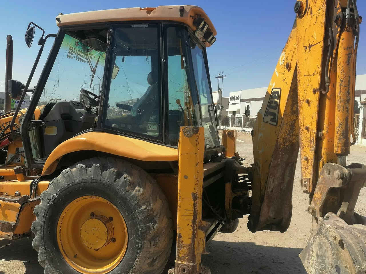 سلام عليكم  حفارة جي سي بي  موديل 2000 بحالة جيدة
المحرك والكير تجفيت جديد مكفولات
مضخة جديده كل الحركات بدون تاخير 
تايرا خير من الله موضحات بالصوره 
نصبته حلوه  جاهزة للعمل 
الاستفسار على هذا الرقم 
***********
