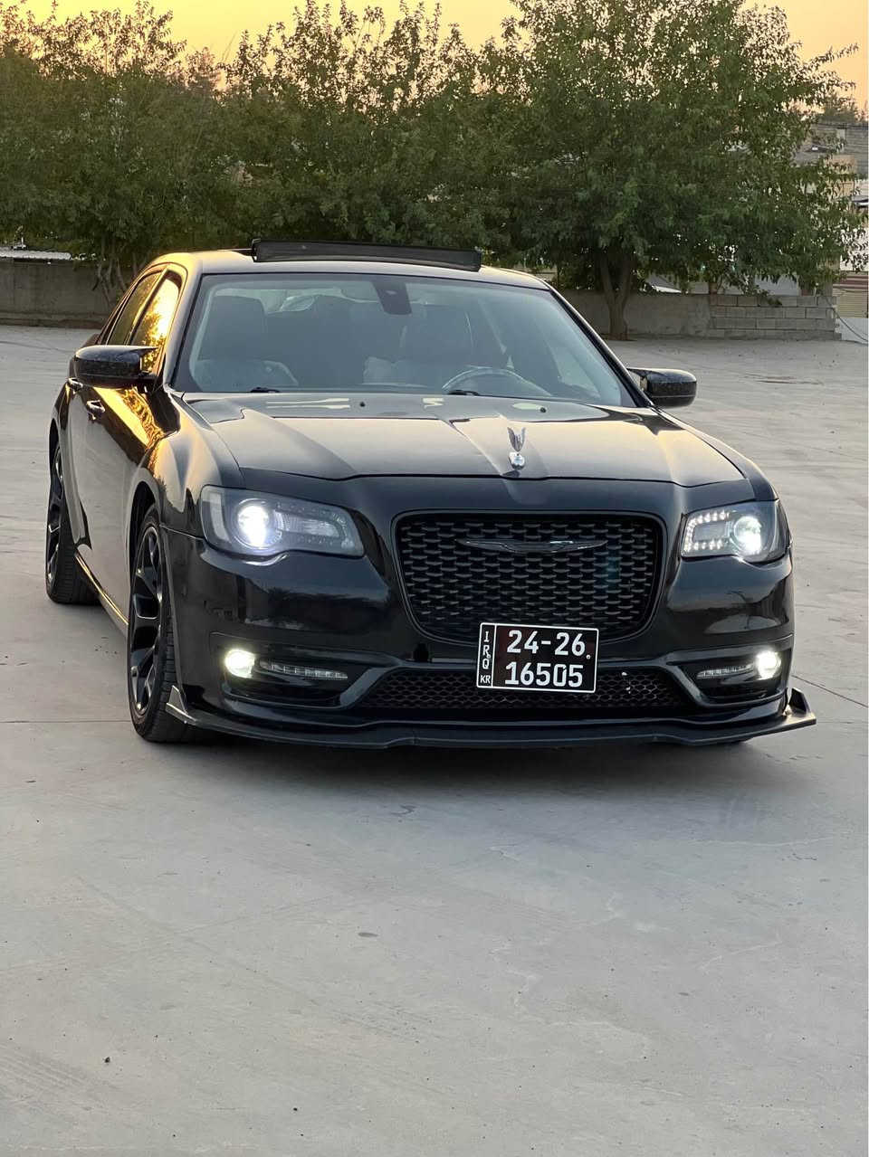 ئوباما ٢٠١٧ C 300
فول مواسفات 
براوه ي دوبه ي 
سه قفي به شه رت 
گيرومكينه نه كراوه ته وه 
به ردي گزوزي تيدايه 
به شه رتي گيرومكينه توند و به ندي به شه رت
كاره بايي هه موو شتيكي به شه رته
پانوراما 
كوشن جلد كوشن سارد و گه رم 
هه موو كياني به شه رته
شوين قه لادزي 
*********** بشدار, السليمانية
