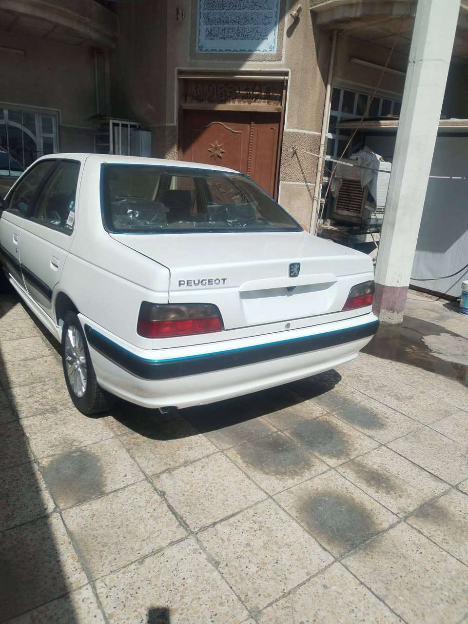 🚘🔥 للبيع بيجو بارس 2026 — زيرو من الشركة 🔥🚘

بيجو بارس 2026 
السيارة زيرو بالكامل، طالعة من الشركة للبيت مباشرة، ما ماشية وبدون أرقام.

🔹 المواصفات:
• موديل: 2026
• المحرك: 1.8 لتر XU7P
• 4 سلندر
• القوة: حوالي 97 حصان
• العزم: 146 نيوتن متر
• ناقل حركة: عادي 5 سرعات
• دفع أمامي
• سعة خزان الوقود: 66 لتر
• سرعة قصوى: حوالي 185 كم/س
• تكييف
• ABS مانع انغلاق الفرامل
• وسائد هوائية
• زجاج كهربائي
• مرايا كهربائية
• قفل مركزي
• شاشة وبلوتوث حسب الفئة
• حساسات ركن وكاميرا خلفية حسب التجهيز

✨ حالة السيارة:
✅ زيرو من الشركة
✅ ما ماشية
✅ بدون أرقام
✅ غير مسجلة
✅ كلشي جديد ونظيف
✅ طالعة من الشركة للبيت مباشرة

📍 الموقع: بغداد

💰 السعر: 87 ورقة قفل 🔒

📞 للاتصال:
***********

💬 للمراسلة واتساب فقط:
***********

🔥 السيارة للجادين فقط، والمعاينة متاحة.
