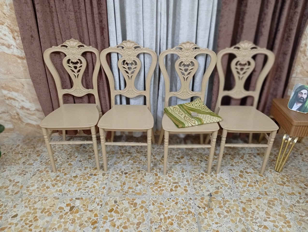 غراض للبيع الاستفسار***********
أبو الخصيب
