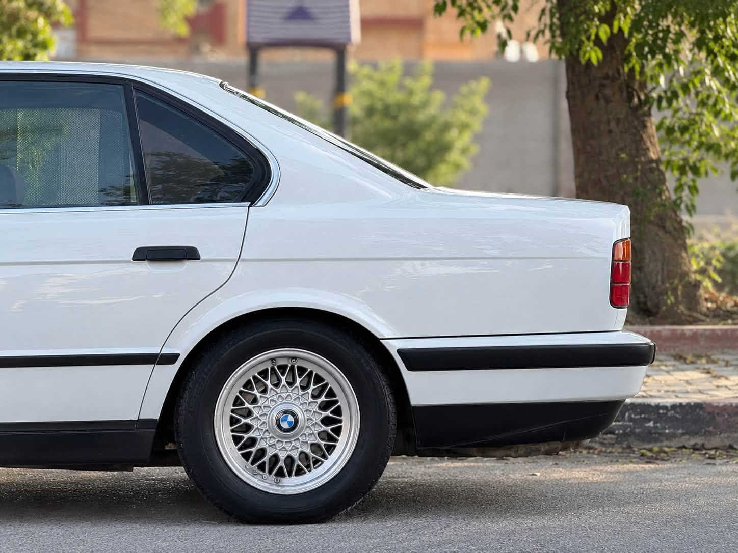 525i ١٩٩٥ • مكينة جديدة • كربلاء