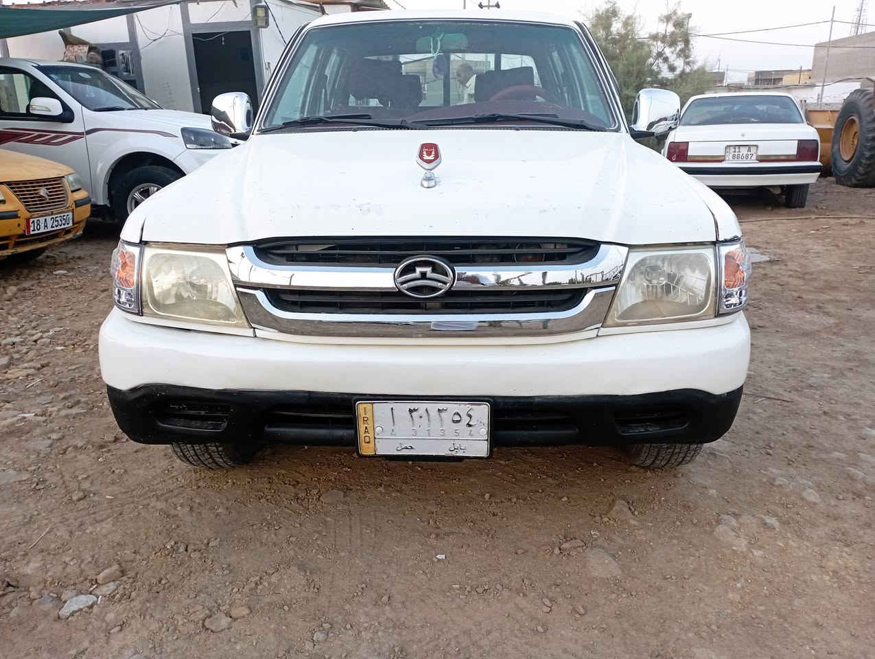 السلام عليكم البيع  دير موديل 2007 رقم بابل سياره مكفولة من الضربة وتبديل وكير ومحرك وحداديه وشاصي الكهربايات كله شغالة المكان ديوانية السعر 43 وبيه مجال تصال على رقم ***********
