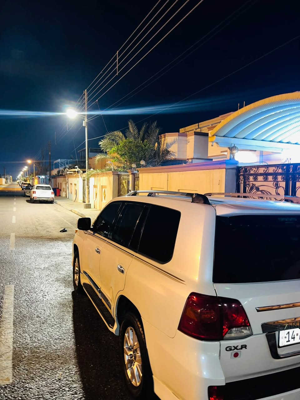 لاندكروزر GXR V8 • مصفحة • ٢٠١٣