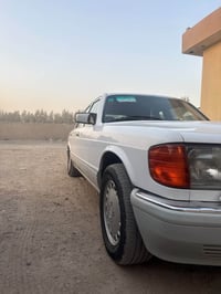مرسيدس ٣٠٠SE • موديل ١٩٨٦ • باسمي