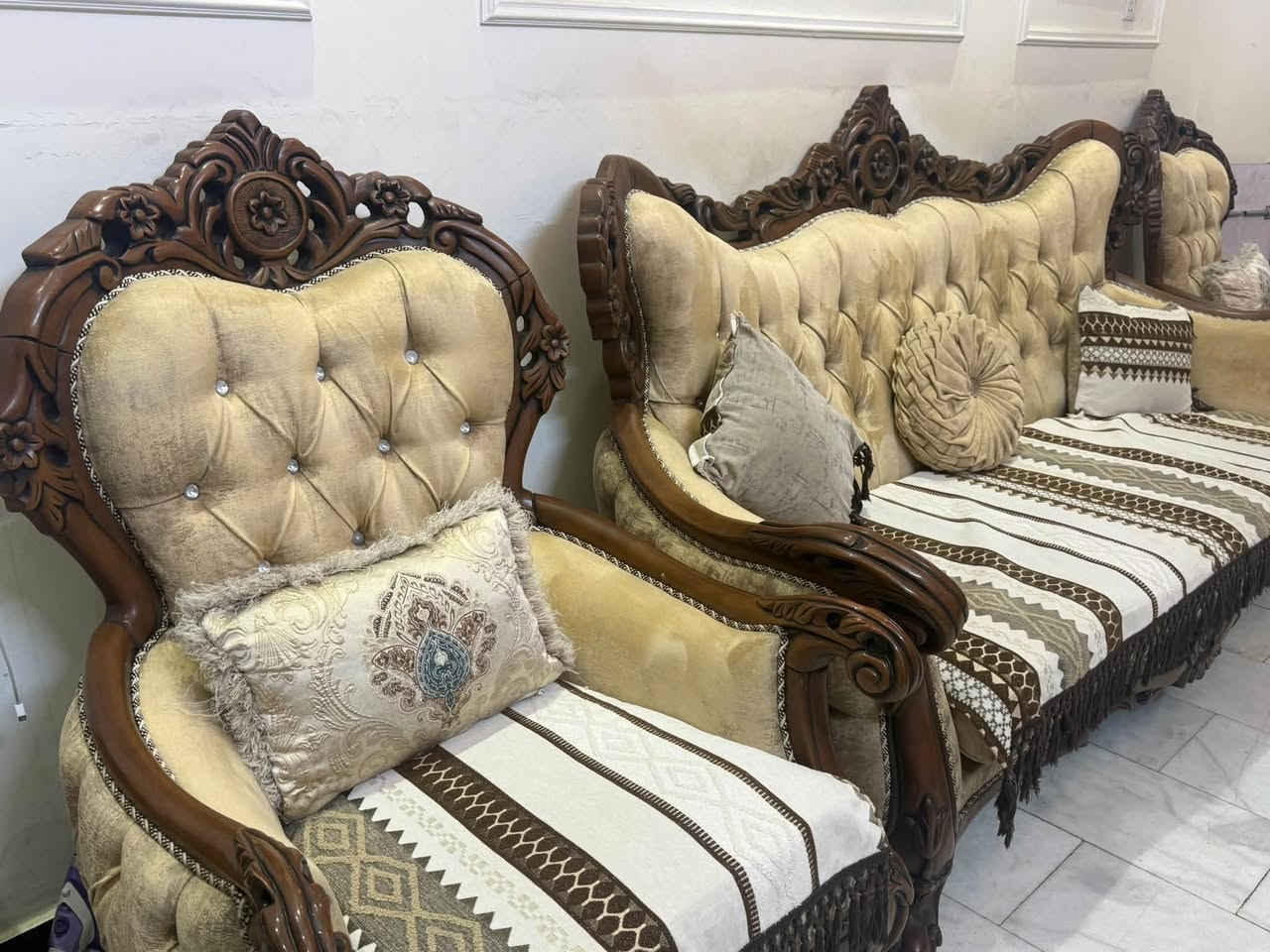 � للبيع — أثاث رئاسي فاخر 🔥

✨ 10 مقاعد رئاسي بحالة ممتازة جداً
🛋️ نظيف ومرتب — تخم أخو الجديد
💎 مناسب للمجالس، المكاتب، والاستراحات

💰 السعر: 2,500,000 دينار فقط

📞 للاستفسار والتواصل:
***********

⚡️ فرصة مميزة للجادين… والسعر قابل للتفاوض عند المعاينة
 الموقع : شارع فلسطين
